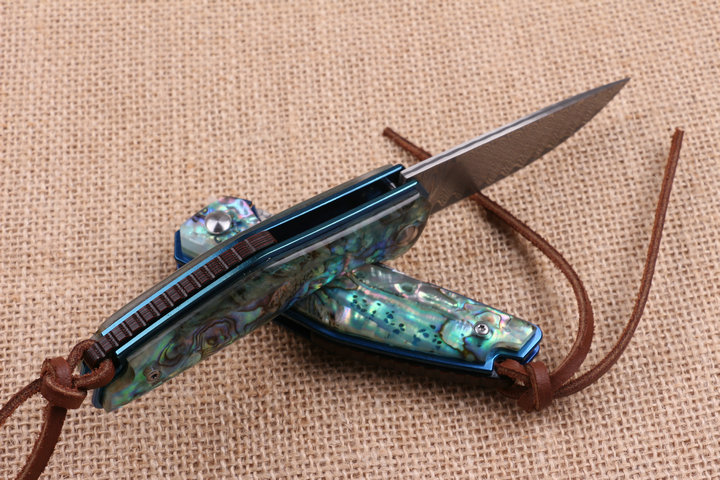 Blue bird Damascus folding knife with Abalone handle UD404496